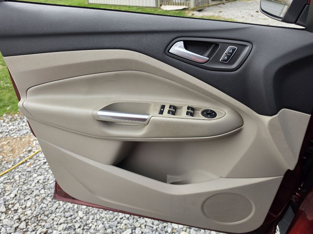 2016 Ford Escape Image 9