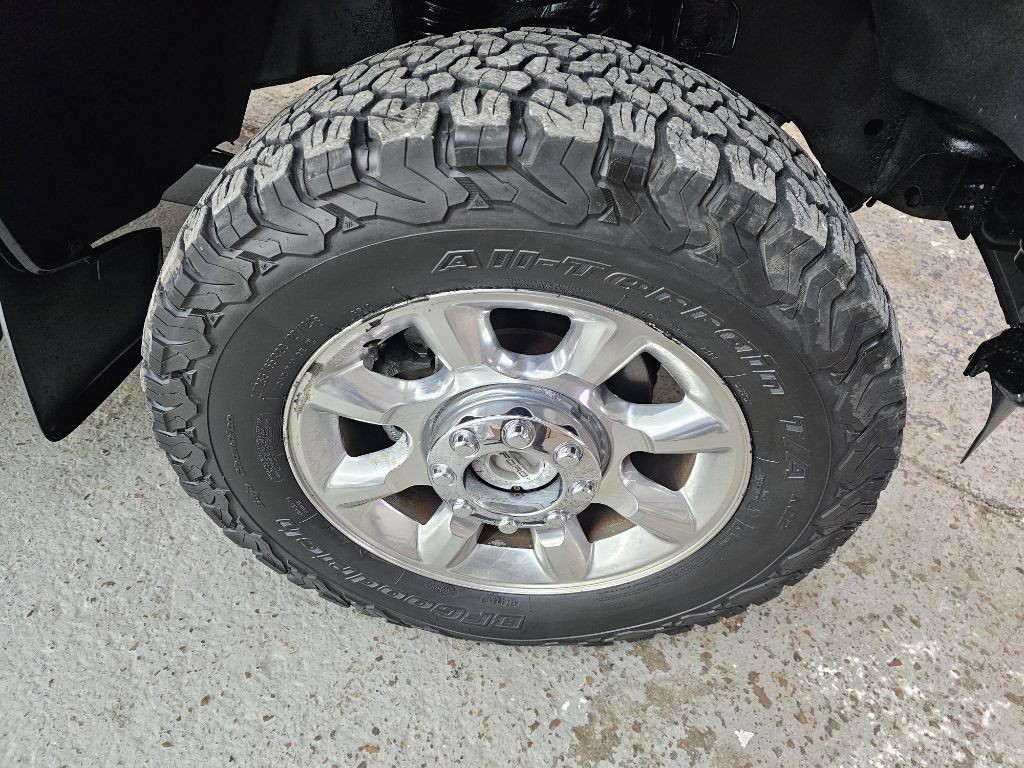 2011 Ford F-250 Image 17