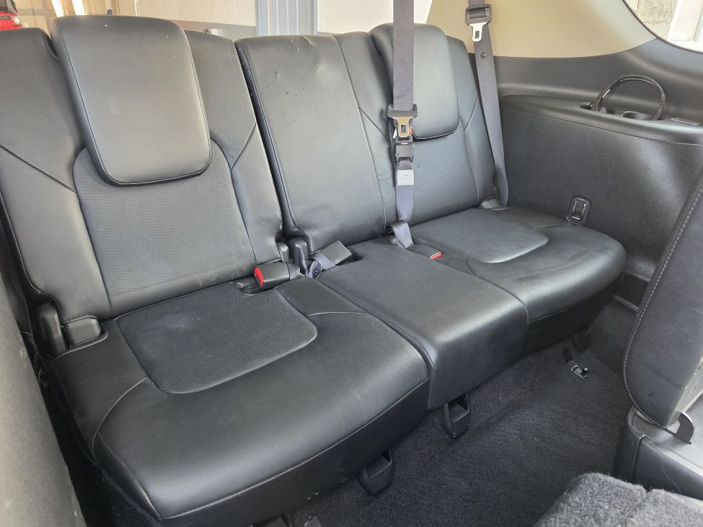 2014 INFINITI QX80 Image 8