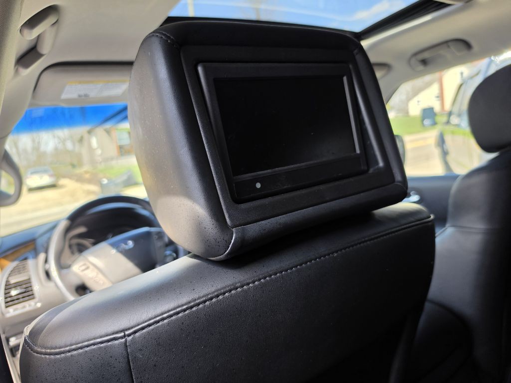2014 INFINITI QX80 Image 12
