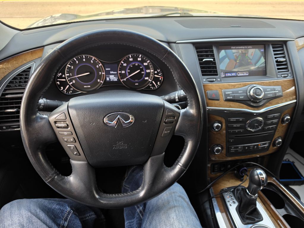 2014 INFINITI QX80 Image 5