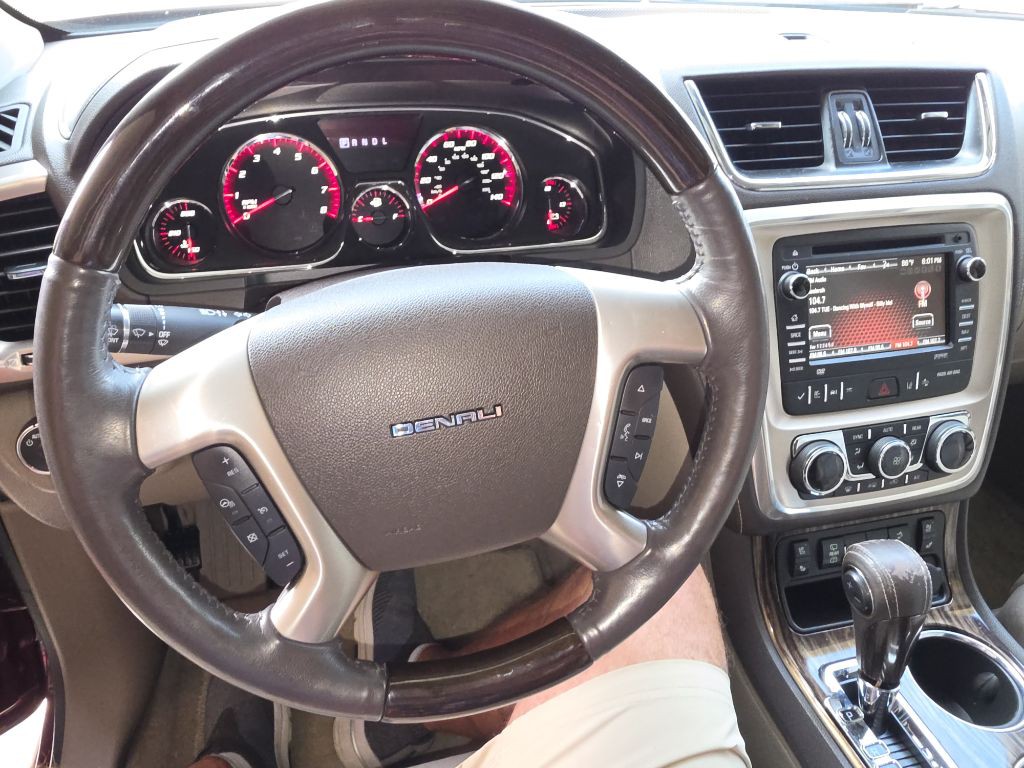 2015 GMC Acadia Image 8