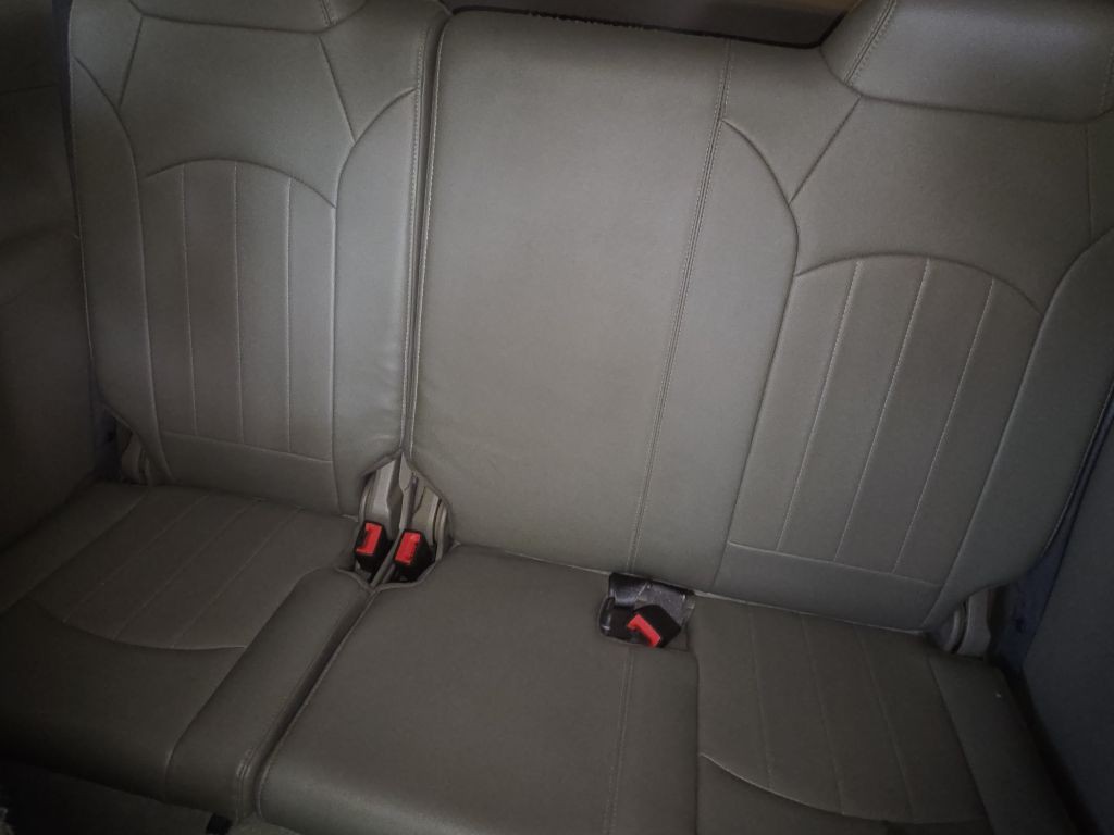 2015 GMC Acadia Image 13