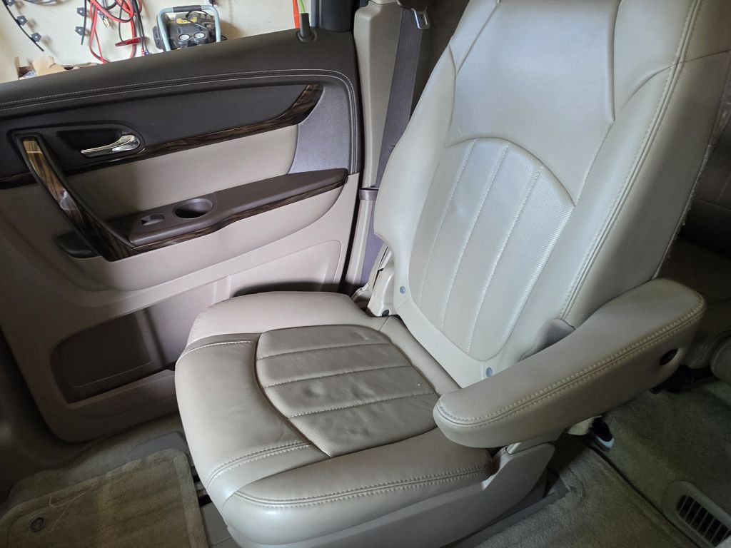 2015 GMC Acadia Image 14