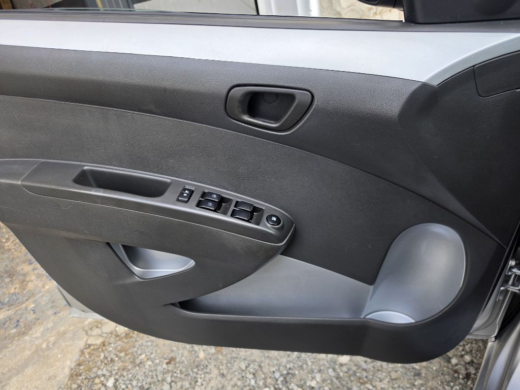 2014 Chevrolet Spark Image 11