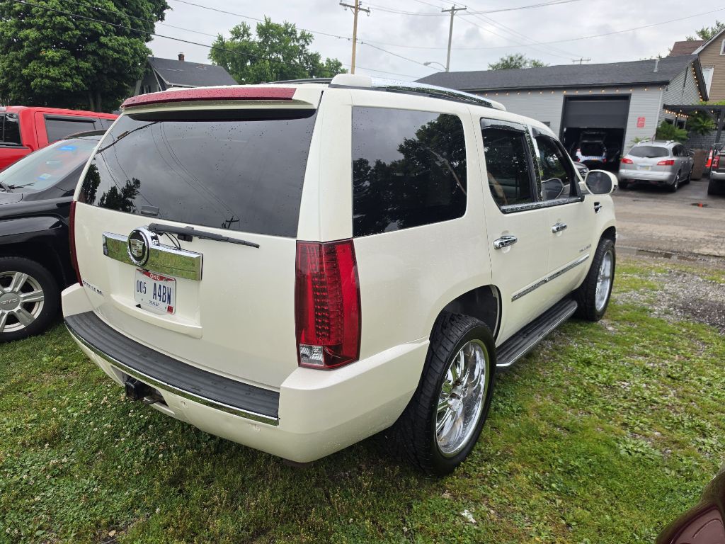2007 Cadillac Escalade Image 3