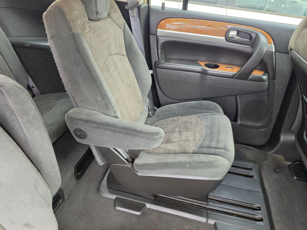 2009 Buick Enclave Image 9