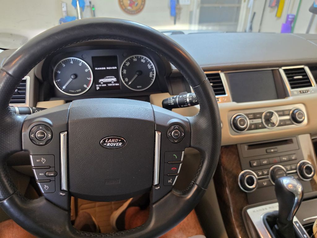 2013 Land Rover Range Rover Sport Image 9