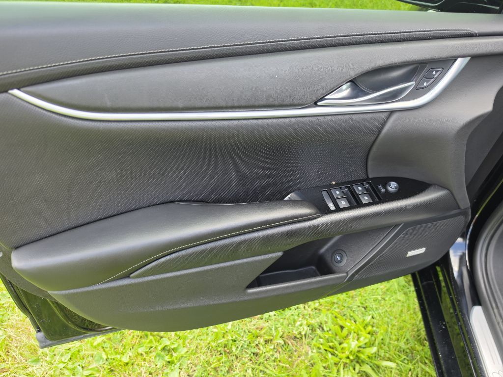 2013 Cadillac XTS Image 9