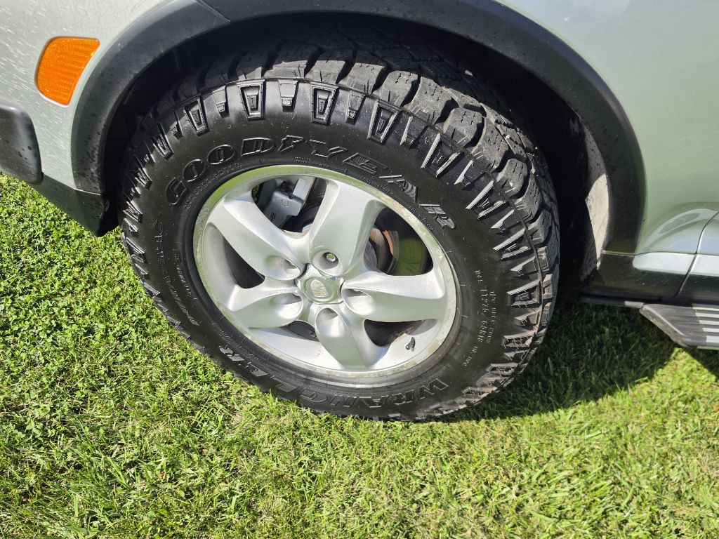 2004 Porsche Cayenne Image 5