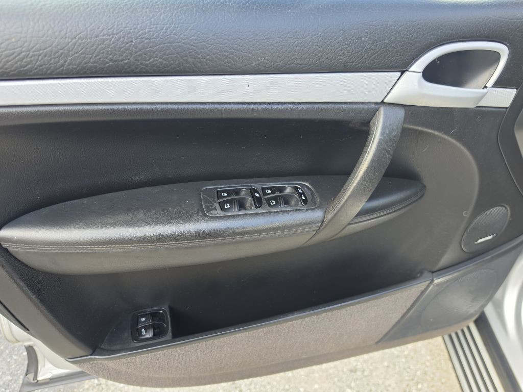 2004 Porsche Cayenne Image 6