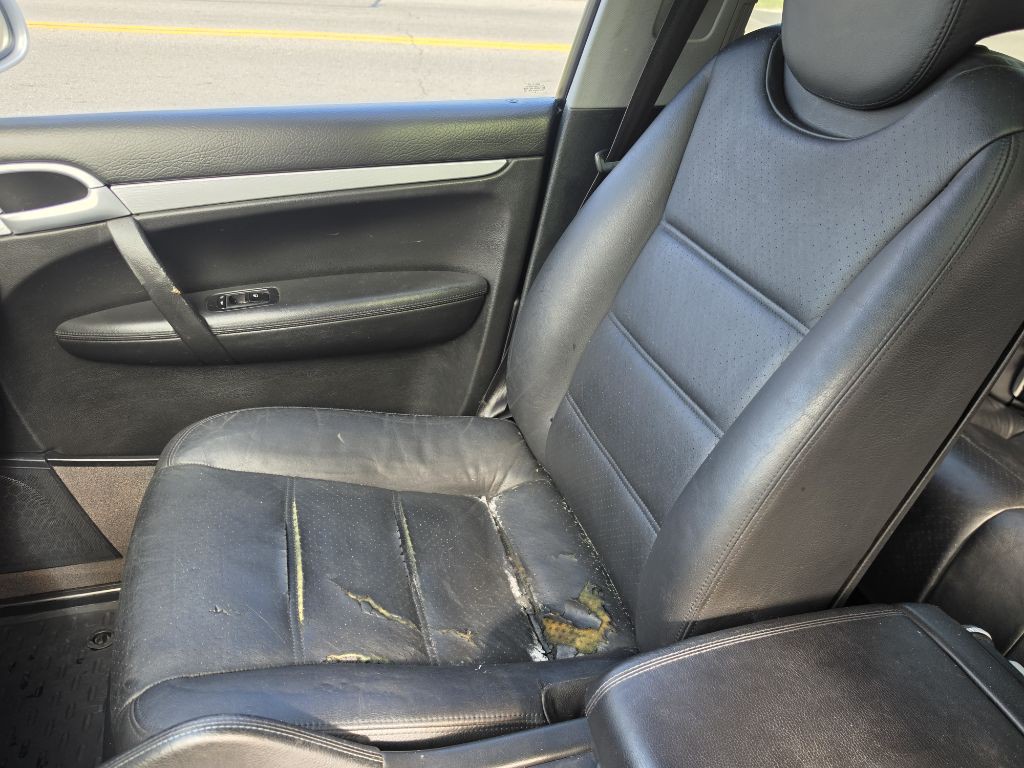 2004 Porsche Cayenne Image 7