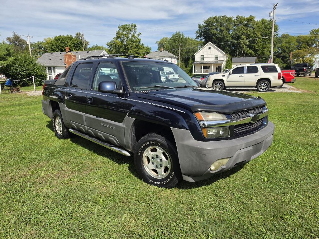 2005 Chevrolet Avalanche Image 2