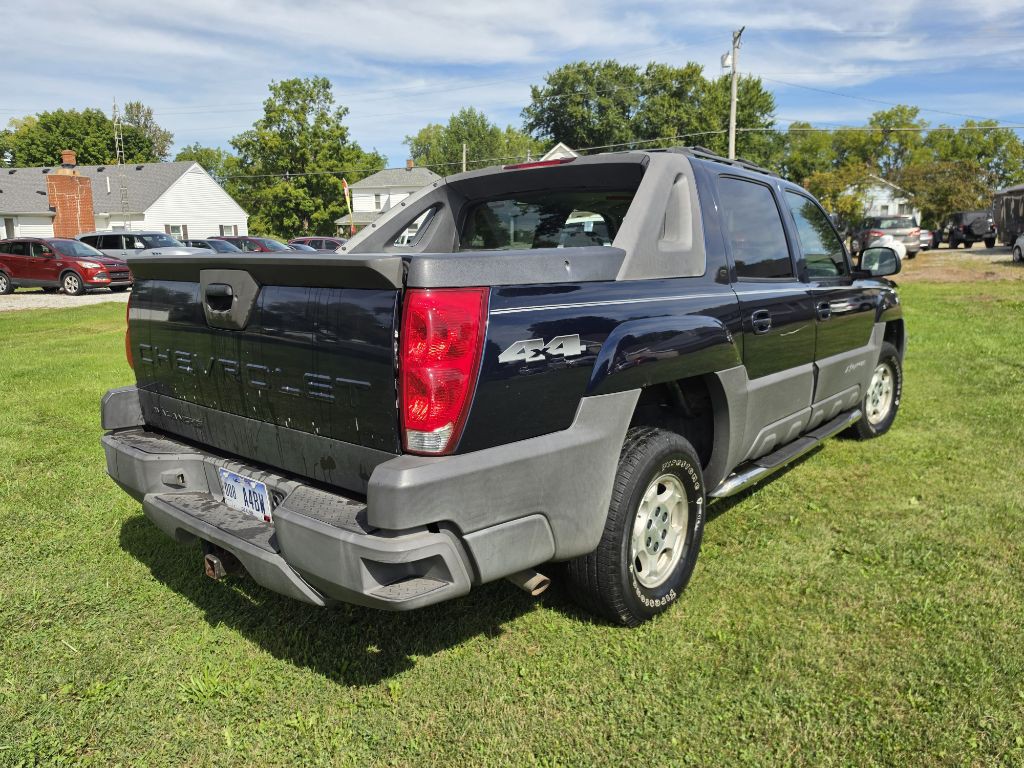 2005 Chevrolet Avalanche Image 4