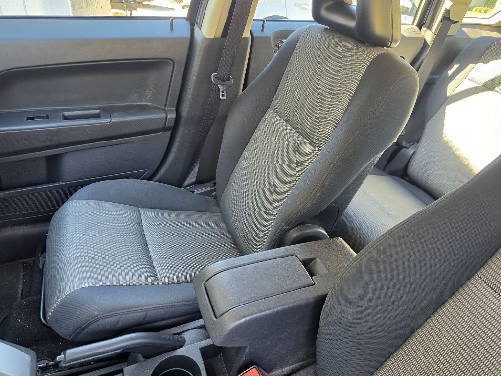 2009 Dodge Caliber Image 8