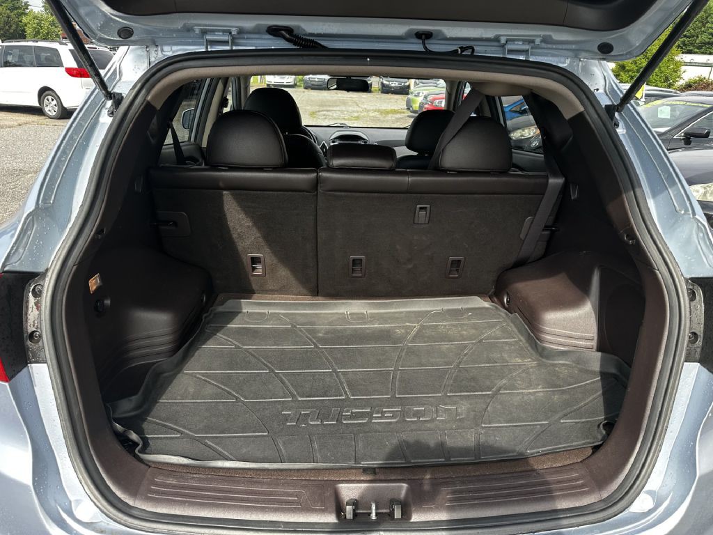 2011 Hyundai Tucson Image 4