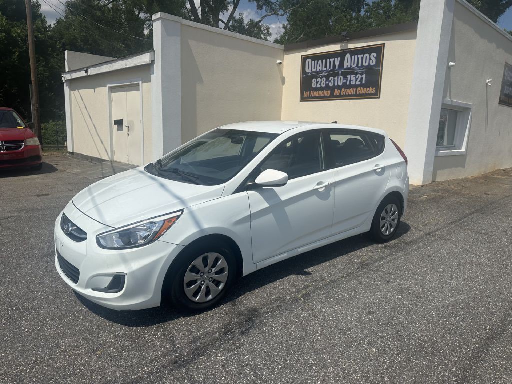 2016 Hyundai Accent Image 2