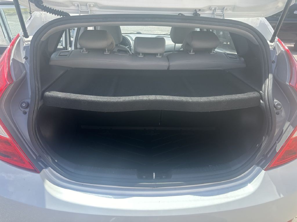 2016 Hyundai Accent Image 6