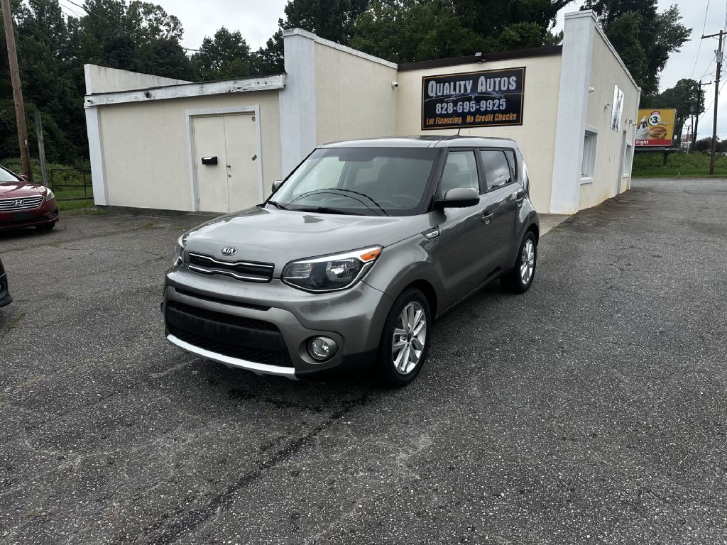 2017 Kia Soul Image 2