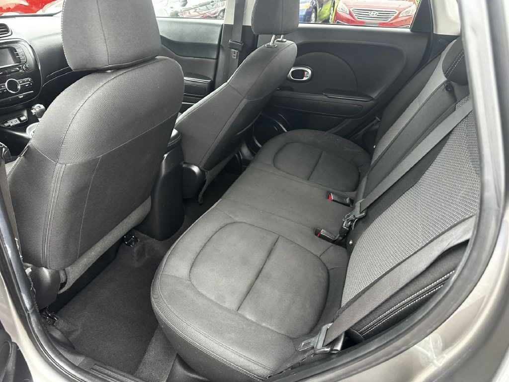 2017 Kia Soul Image 6