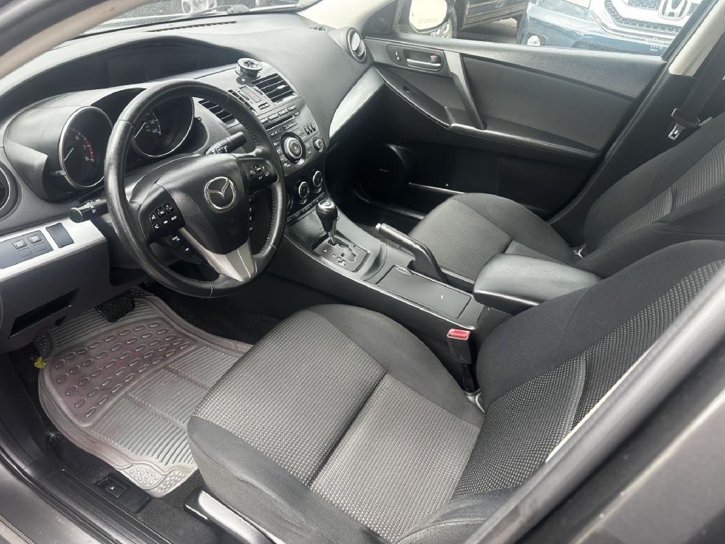 2013 Mazda Mazda3 Image 5