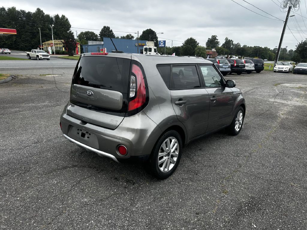 2017 Kia Soul Image 3