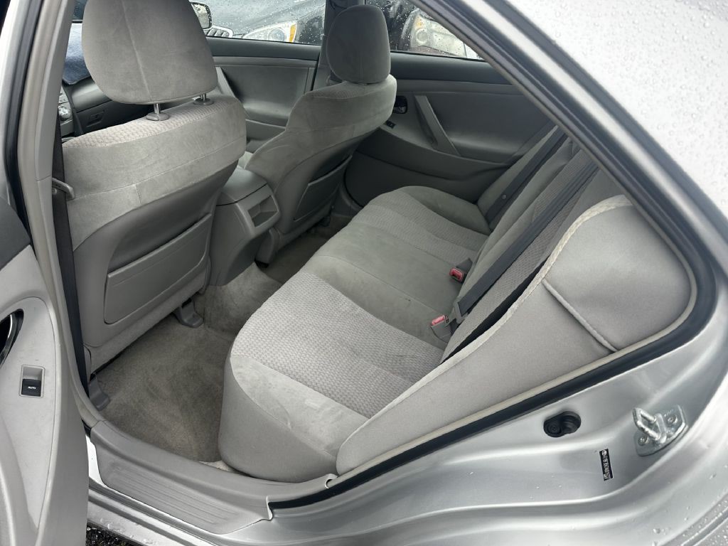 2010 Toyota Camry Image 5