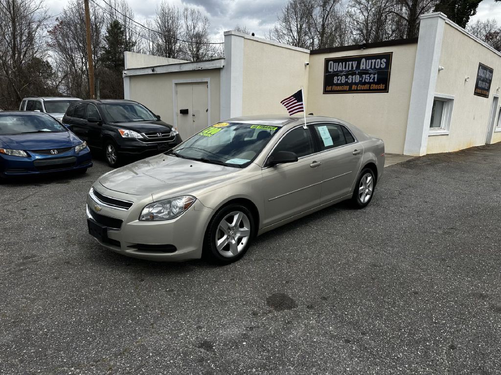 2012 Chevrolet Malibu Image 2