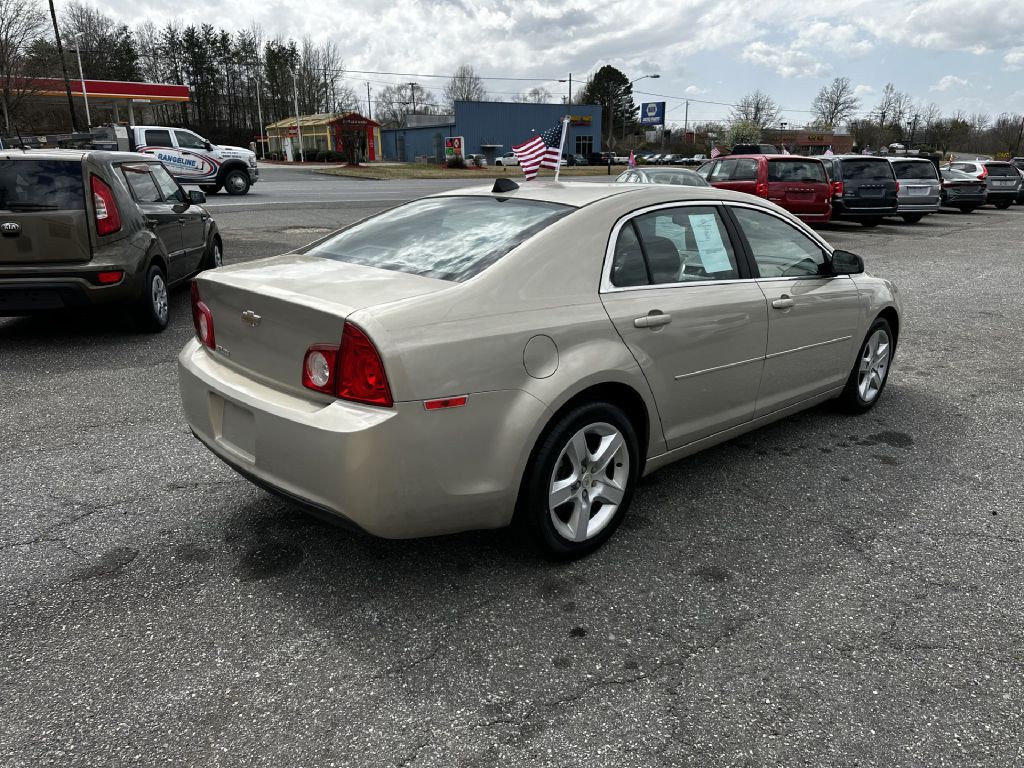2012 Chevrolet Malibu Image 3