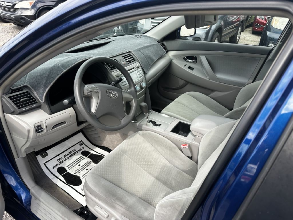 2009 Toyota Camry Image 4