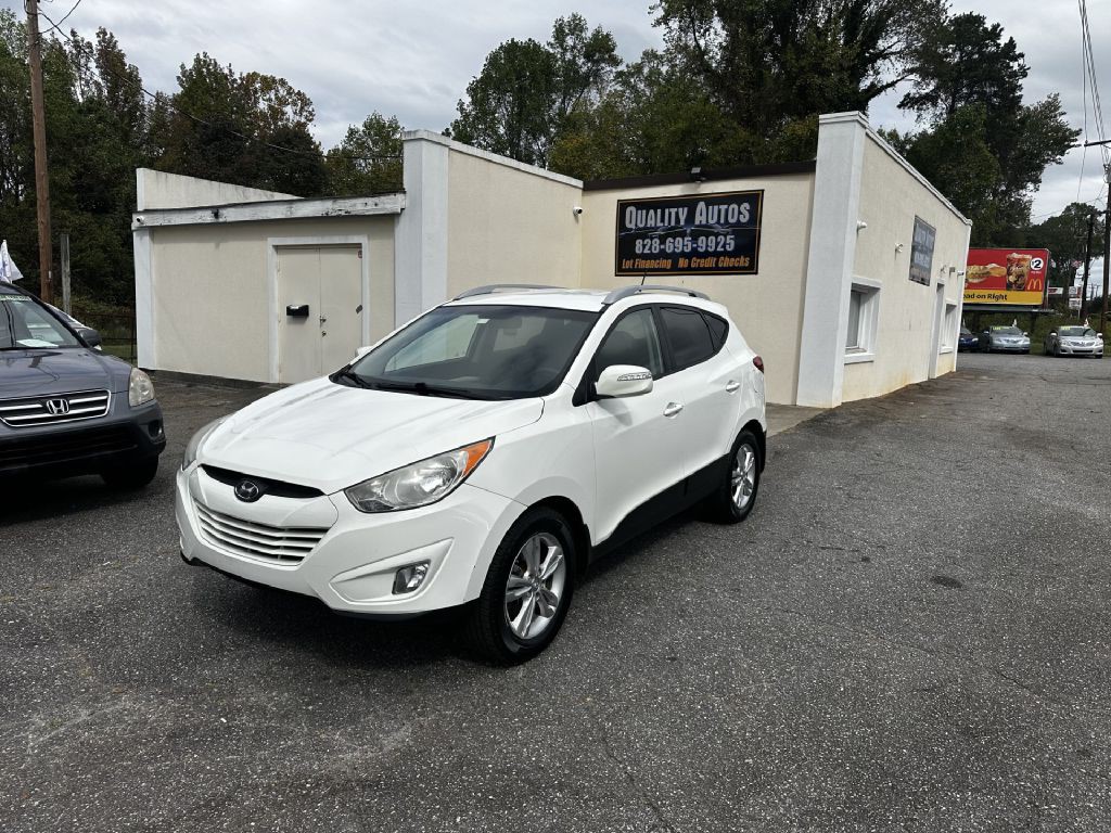 2013 Hyundai Tucson Image 2