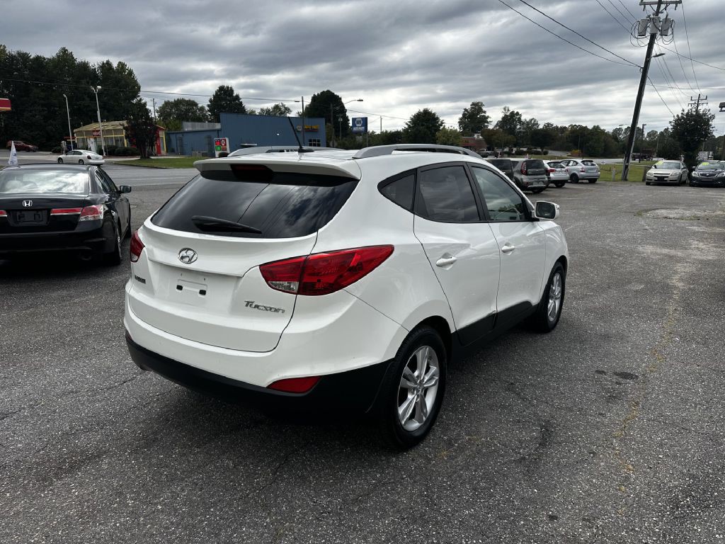 2013 Hyundai Tucson Image 3