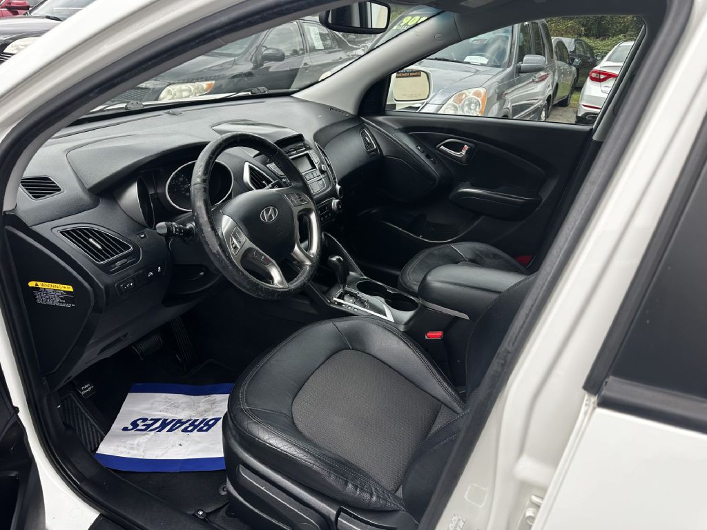 2013 Hyundai Tucson Image 5