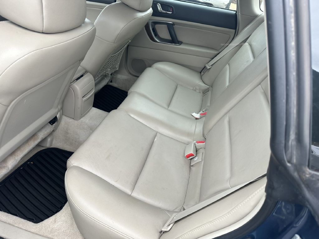 2007 Subaru Outback Image 6
