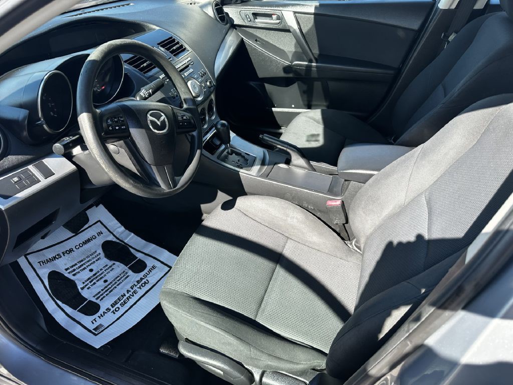 2011 Mazda Mazda3 Image 4