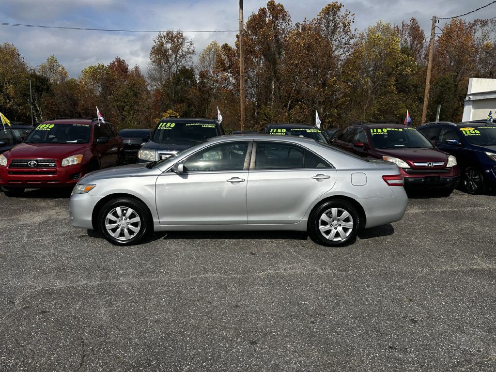 2010 Toyota Camry Image 1