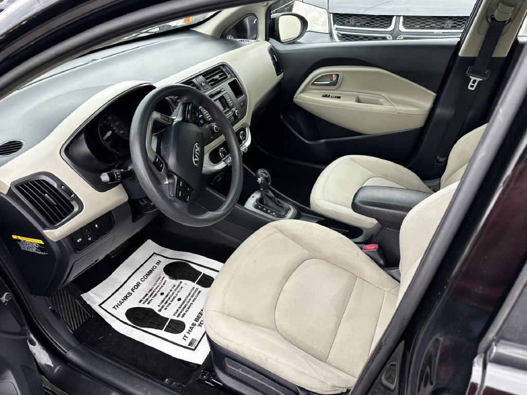 2013 Kia Rio Image 4
