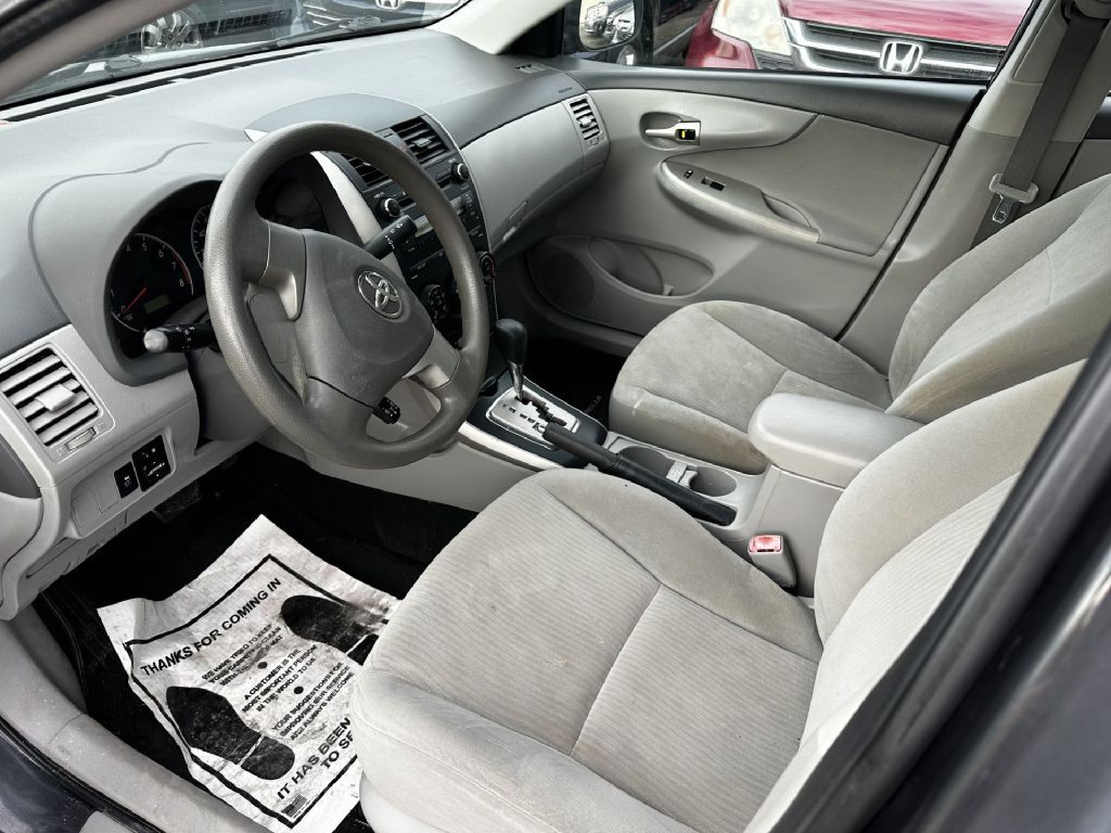 2010 Toyota Corolla Image 4