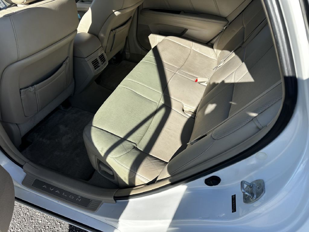 2010 Toyota Avalon Image 6