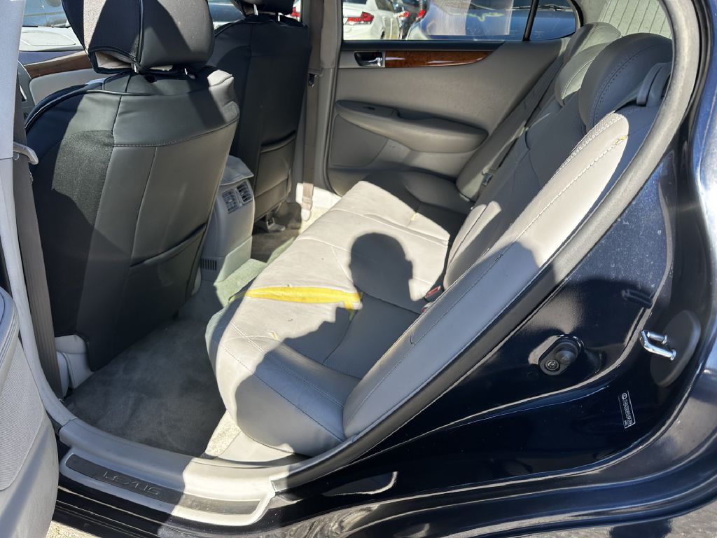 2005 Lexus ES Image 6