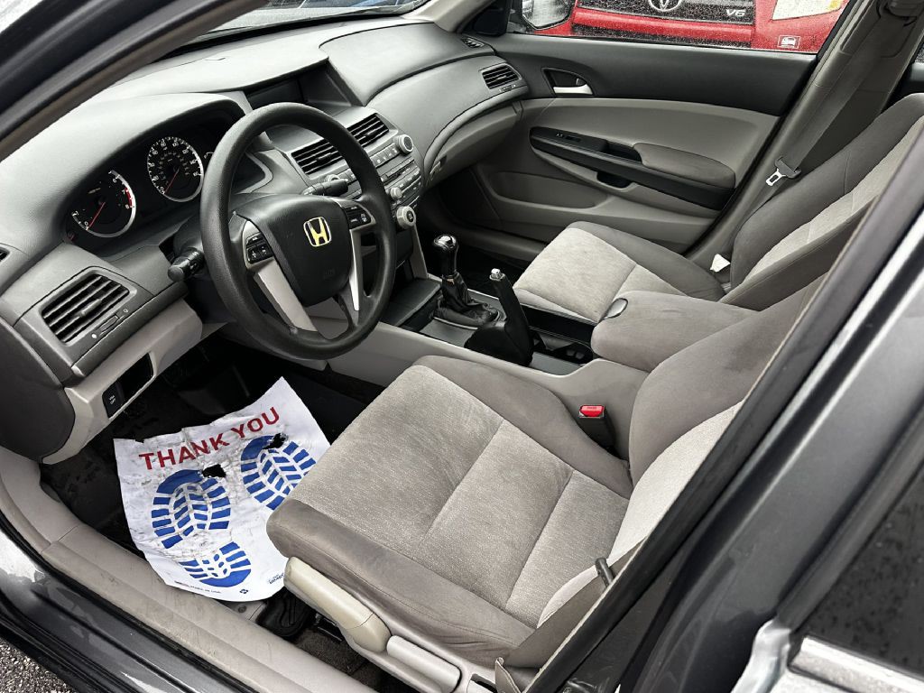 2009 Honda Accord Image 4