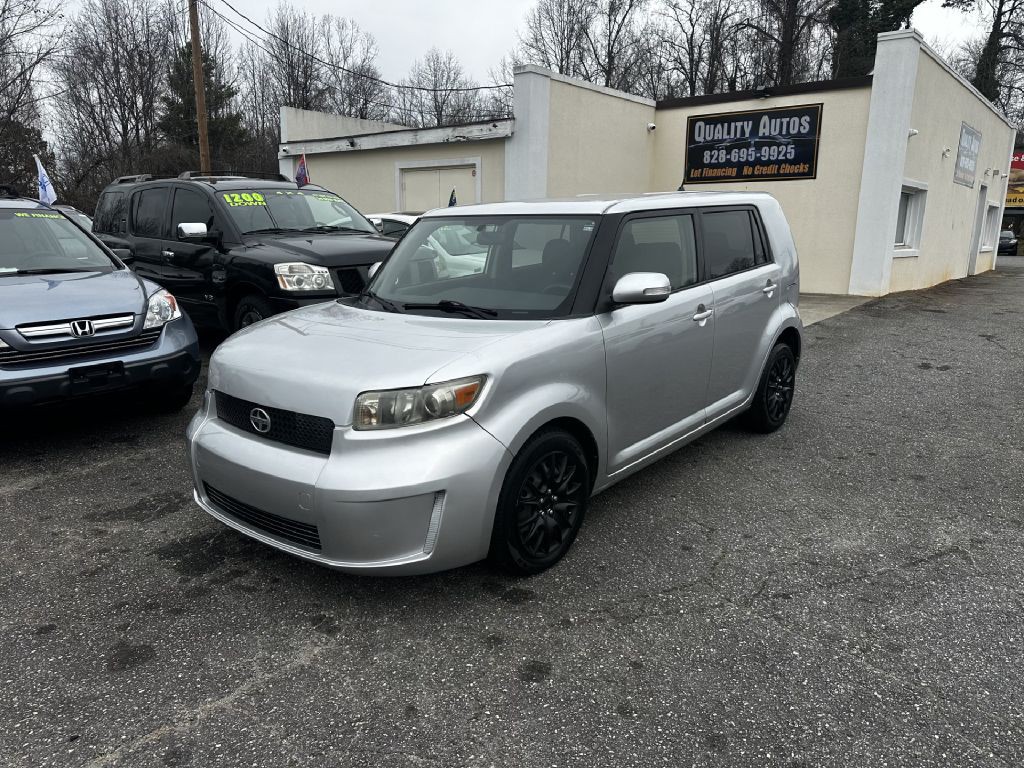 2010 Scion xB Image 2
