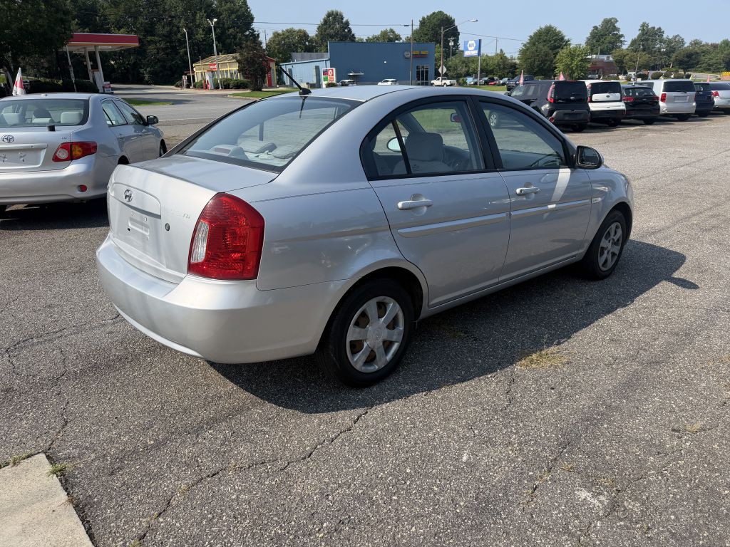 2007 Hyundai Accent Image 3