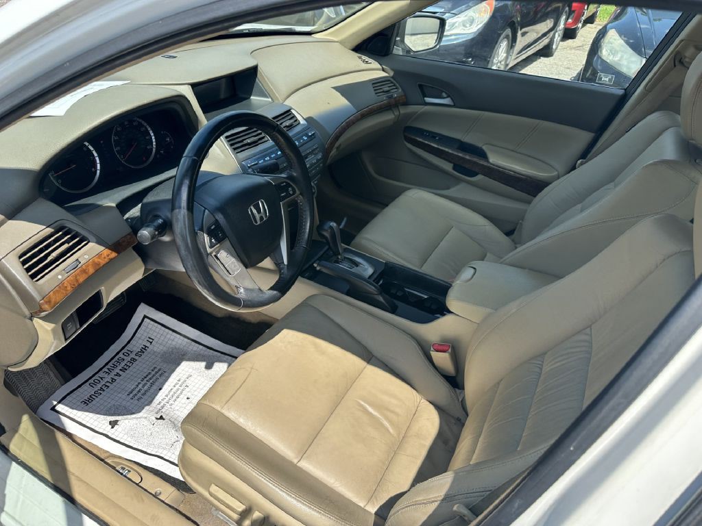 2010 Honda Accord Image 5