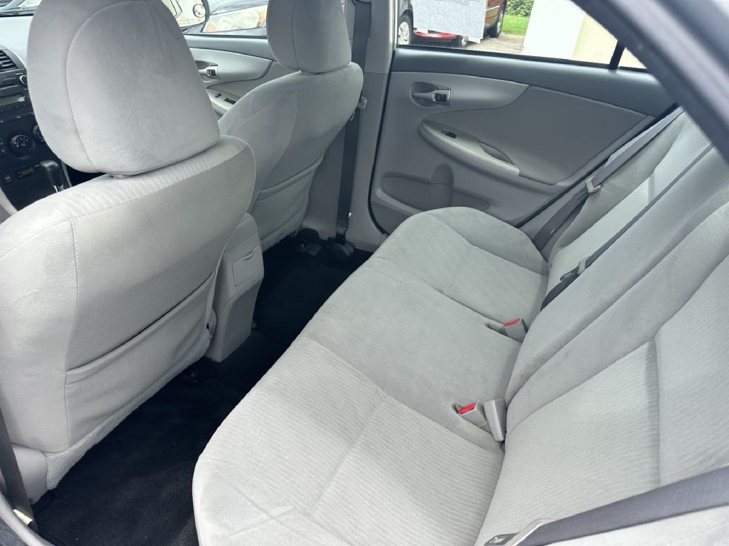 2010 Toyota Corolla Image 5