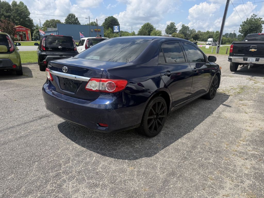 2013 Toyota Corolla Image 3