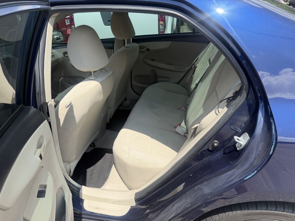 2013 Toyota Corolla Image 5