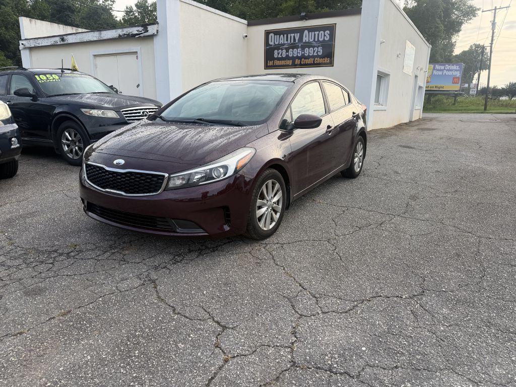 2017 Kia Forte Image 2