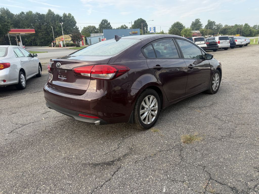 2017 Kia Forte Image 3