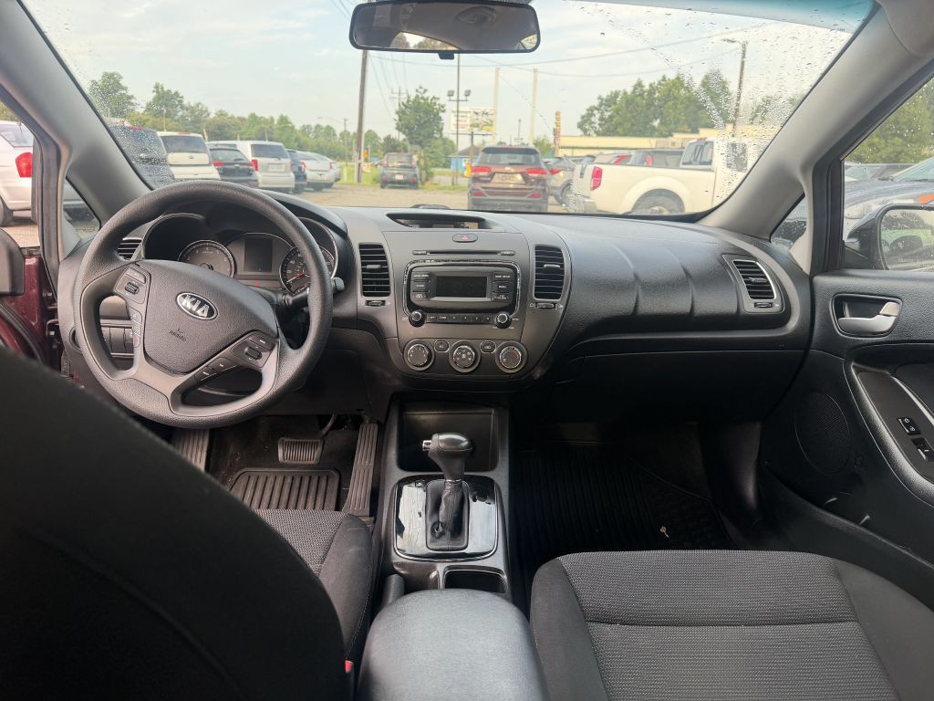 2017 Kia Forte Image 6